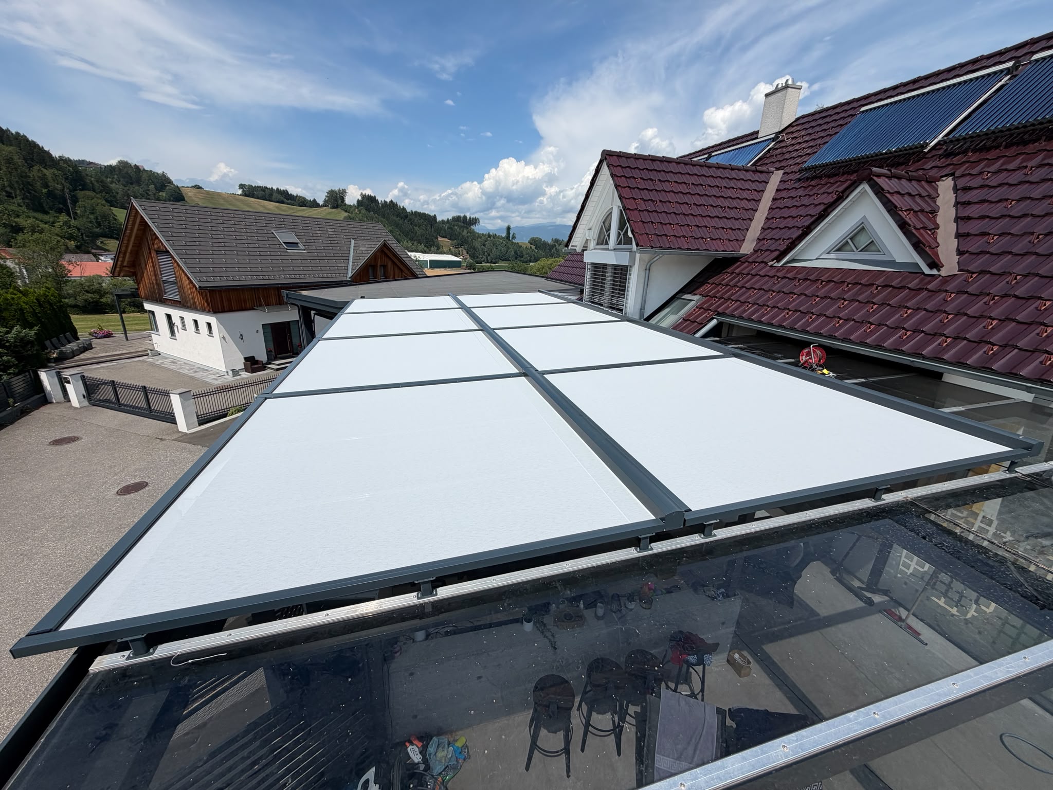 ZIP Sky Screen – Premium Beschattungssystem für Terrassen