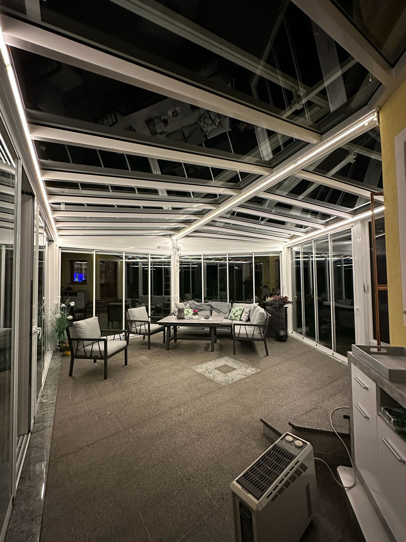 Pergola-System mit ZIP-Screens 8