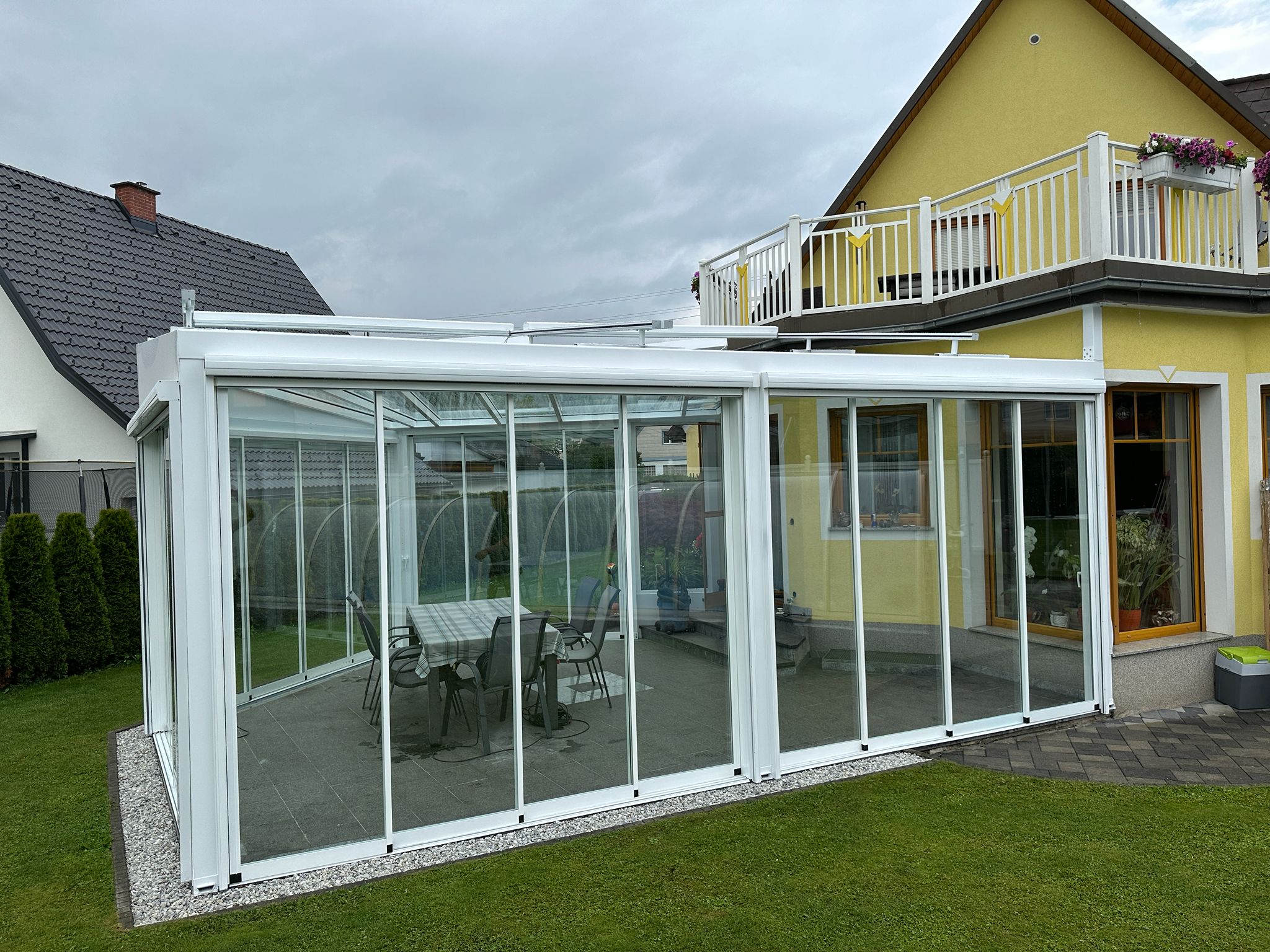 Pergola-System mit ZIP-Screens 9
