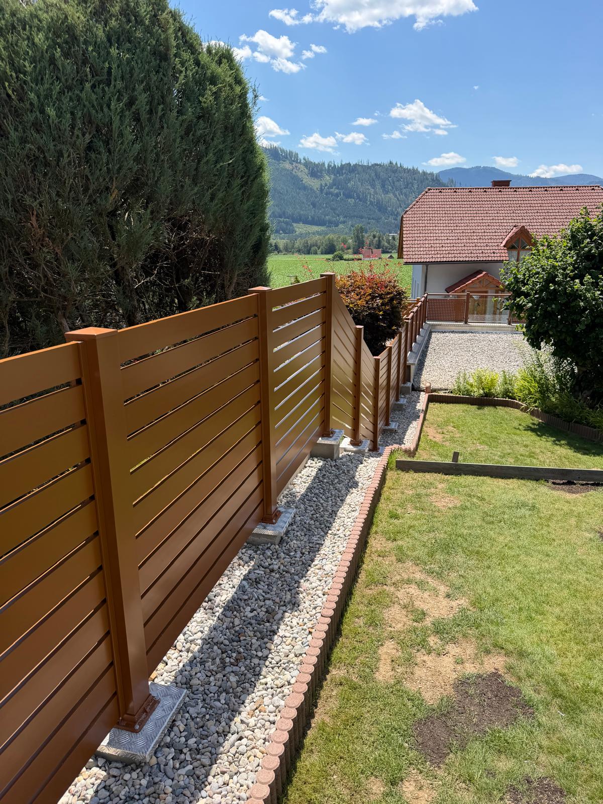 Moderne Aluminium-Gartenzäune von Eurossa 6