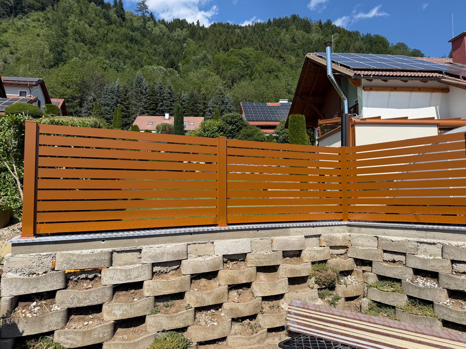 Moderne Aluminium-Gartenzäune von Eurossa 7